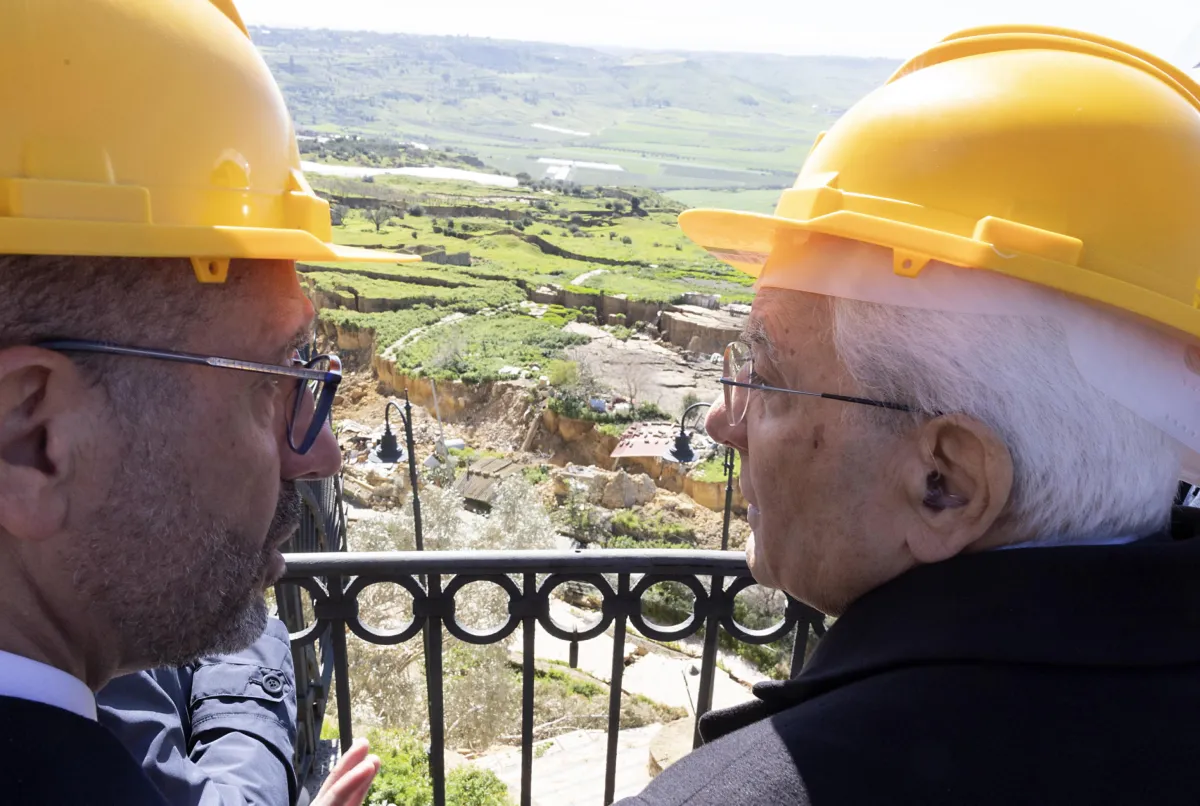 Mattarella a Niscemi, il paese della frana: la missione del Presidente