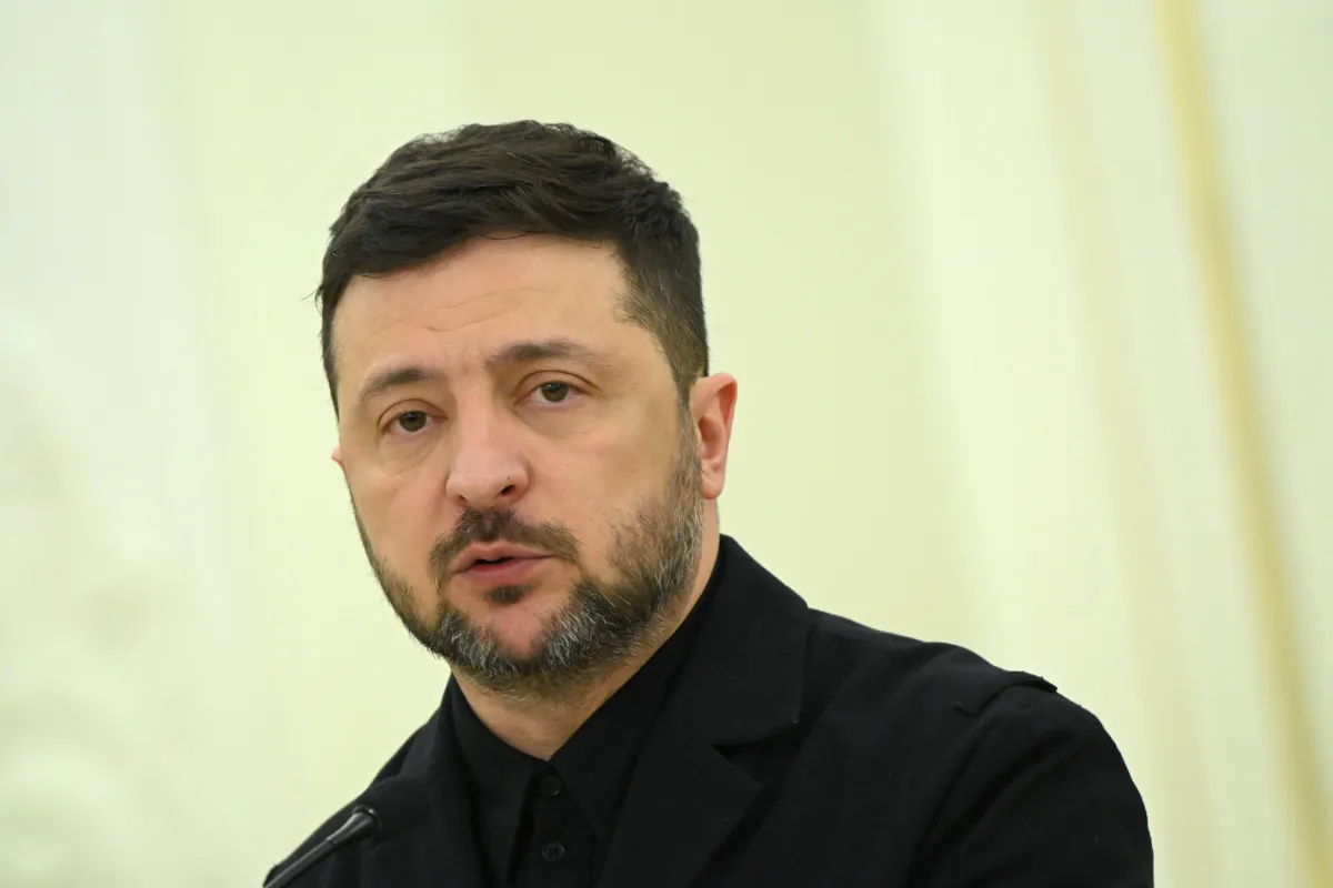 Zelensky: Putin ha iniziato la terza guerra mondiale e deve essere fermato. Il quarto anniversario del conflitto in Ucraina