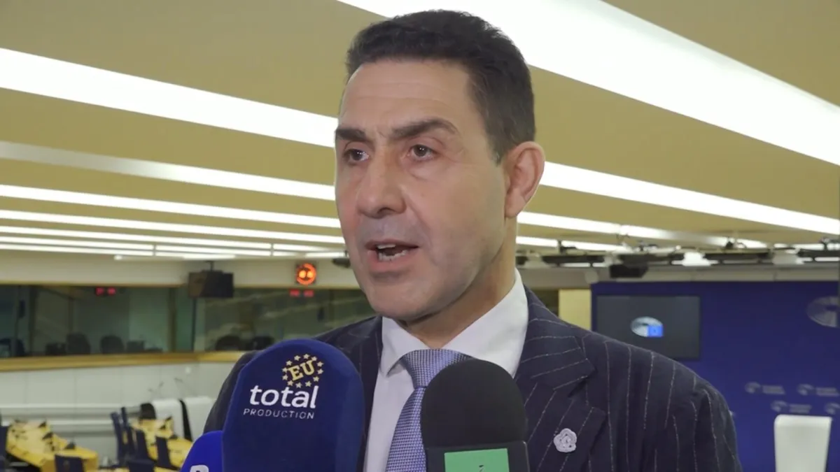 Il sondaggio di Enrico Mentana dà il primo scossone al partito di Vannacci: a quanto è dato ora