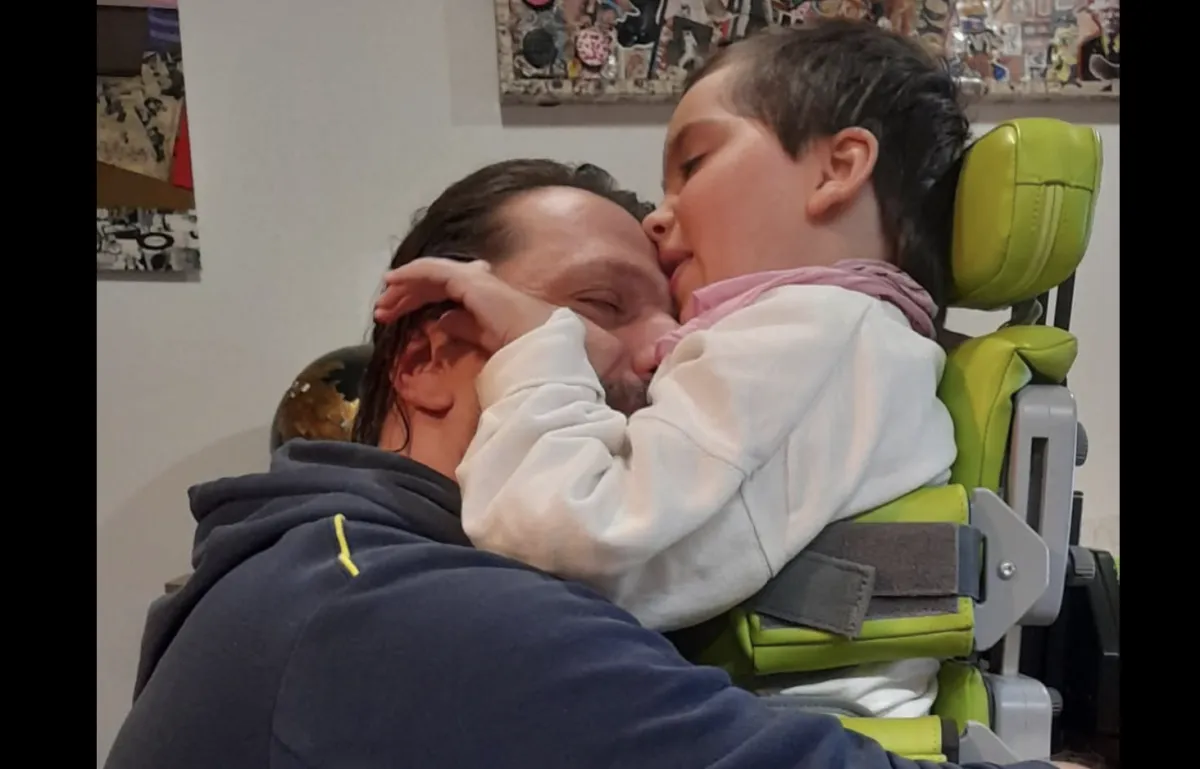 Storia di Carolina, bimba con paralisi cerebrale infantile. Il papà: "I suoi progressi sono la nostra forza"