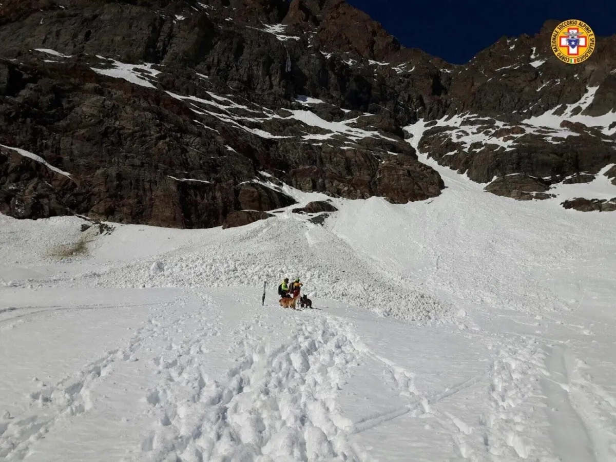 Tragedia in Valtellina, morti due scialpinisti travolti da una valanga sul Monte Cornaccia