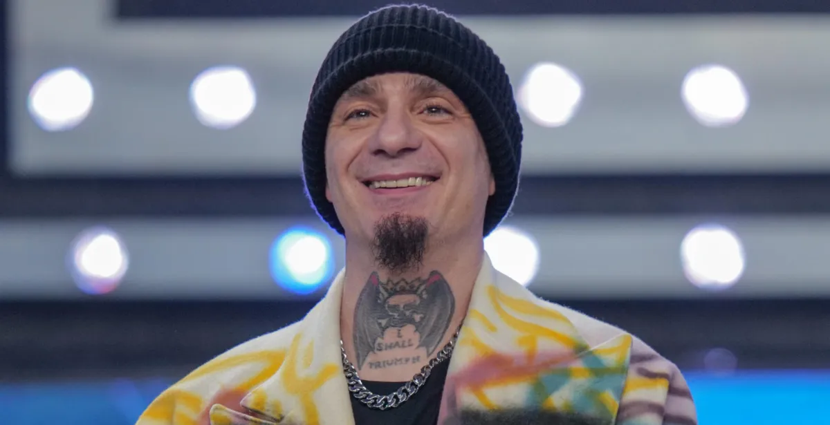 J-Ax perché si chiama così? Il vero nome del cantante e gli esordi