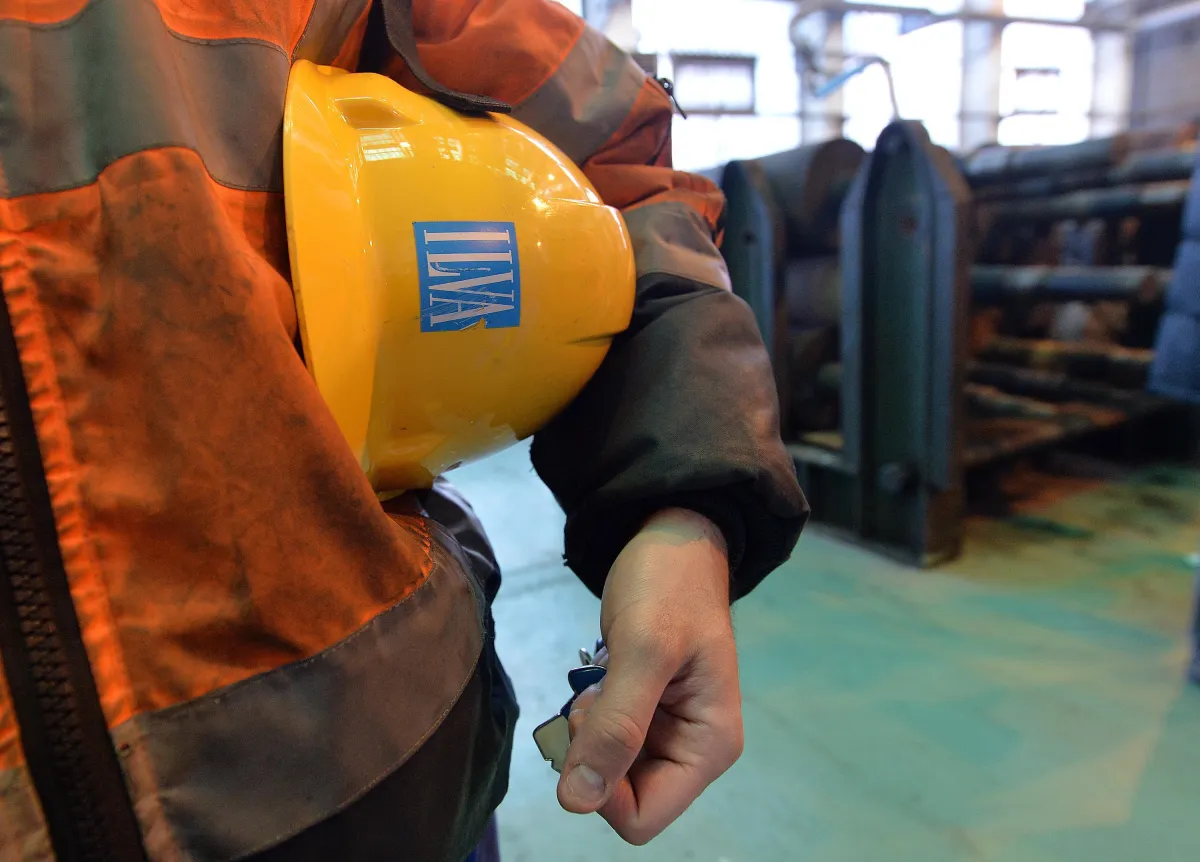 Tragedia all'ex Ilva di Taranto, Loris Costantino muore precipitando da dieci metri: aveva 36 anni 