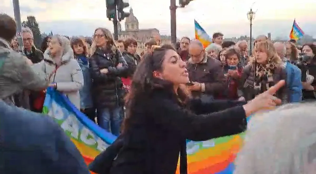 Chi è Leila, l'attivista iraniana che ha contestato il corteo dei pacifisti a Firenze