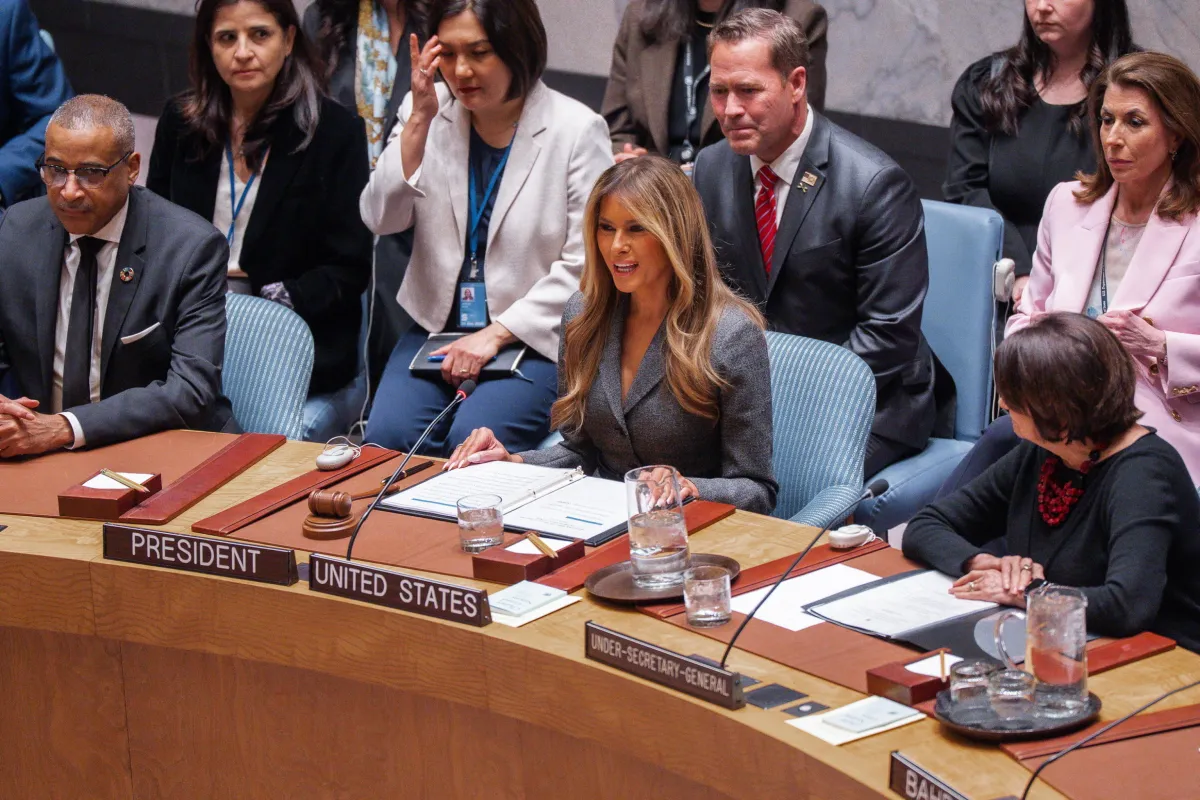 Melania Trump presiede il Consiglio di Sicurezza ONU: un ruolo storico per la first lady USA