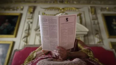 "Bridgerton 4" chi è la nuova Lady Whistledown? Il plot twist sconvolge i fan