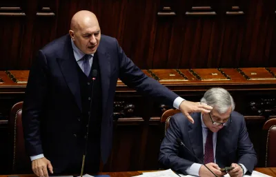 Iran, dopo la Turchia Crosetto annuncia: "Protezione di difesa aerea innalzata a livello massimo". Non era mai successo