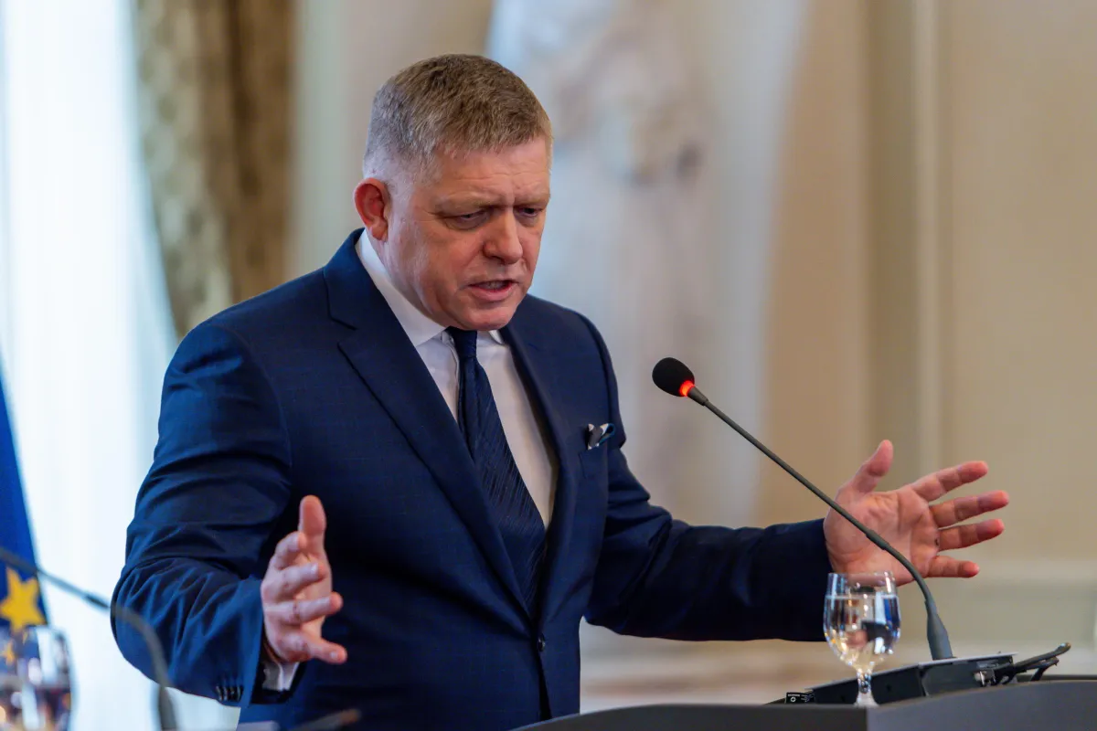 Fico sul prestito UE all’Ucraina: Slovacchia pronta a bloccare i fondi se Orban perde le elezioni