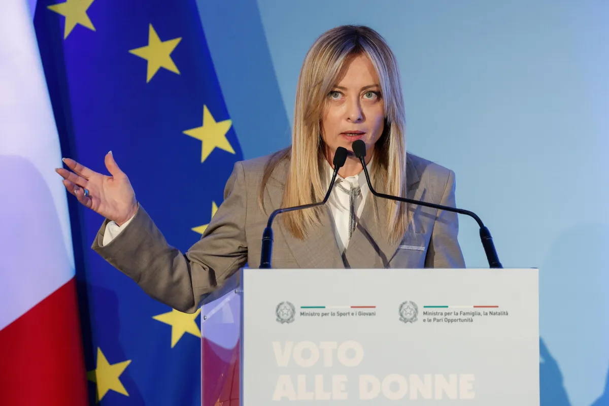 Guerra e riforma della Giustizia, per Travaglio è meglio se Meloni sta zitta