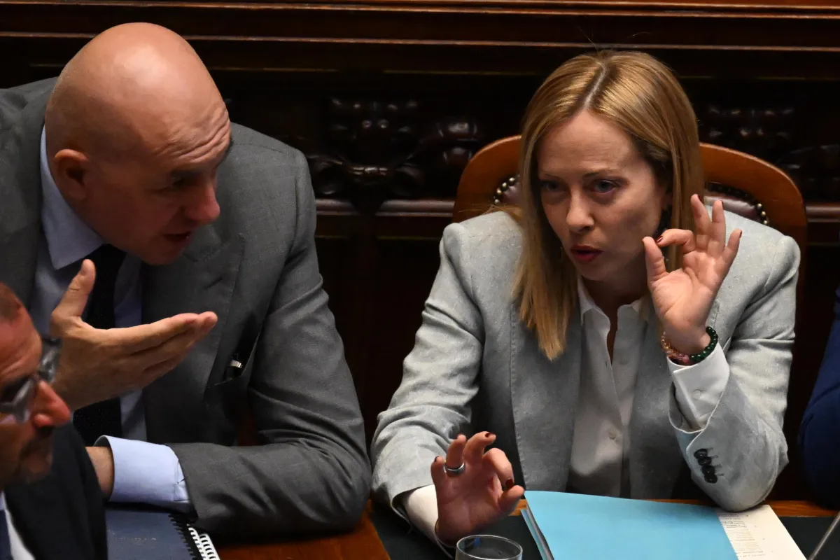 Orsini accusa Crosetto e Meloni dello sterminio dei bambini iraniani