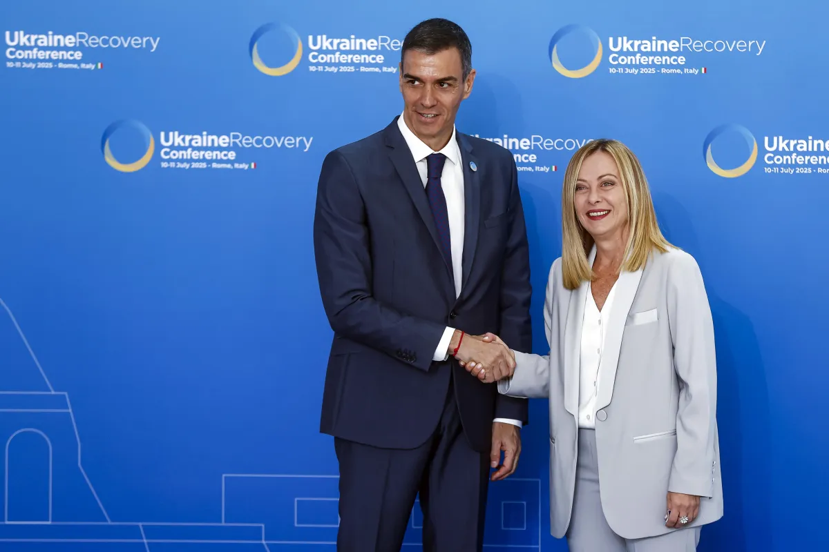 Massimo Fini sfida Giorgia Meloni ad avere con Trump lo stesso coraggio di Sánchez