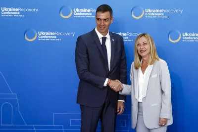 Massimo Fini sfida Giorgia Meloni ad avere con Trump lo stesso coraggio di Sánchez