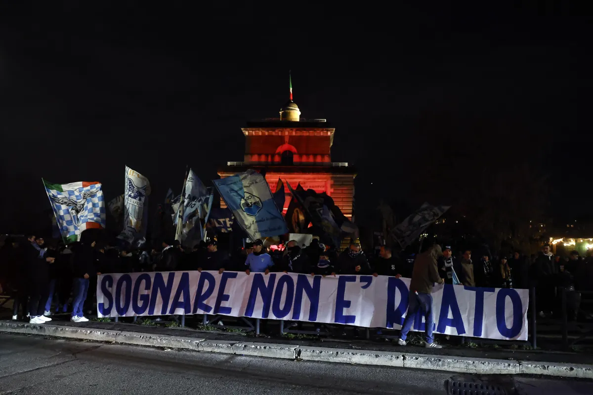 Continuano le frizioni tra Sarri e Lotito: sarà addio a fine campionato?