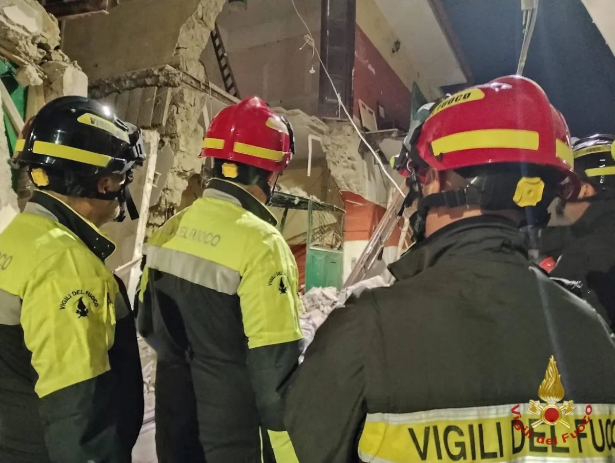 Esplosione a Pescia, uomo di 60 anni muore nel crollo della casa: ipotesi fuga di gas