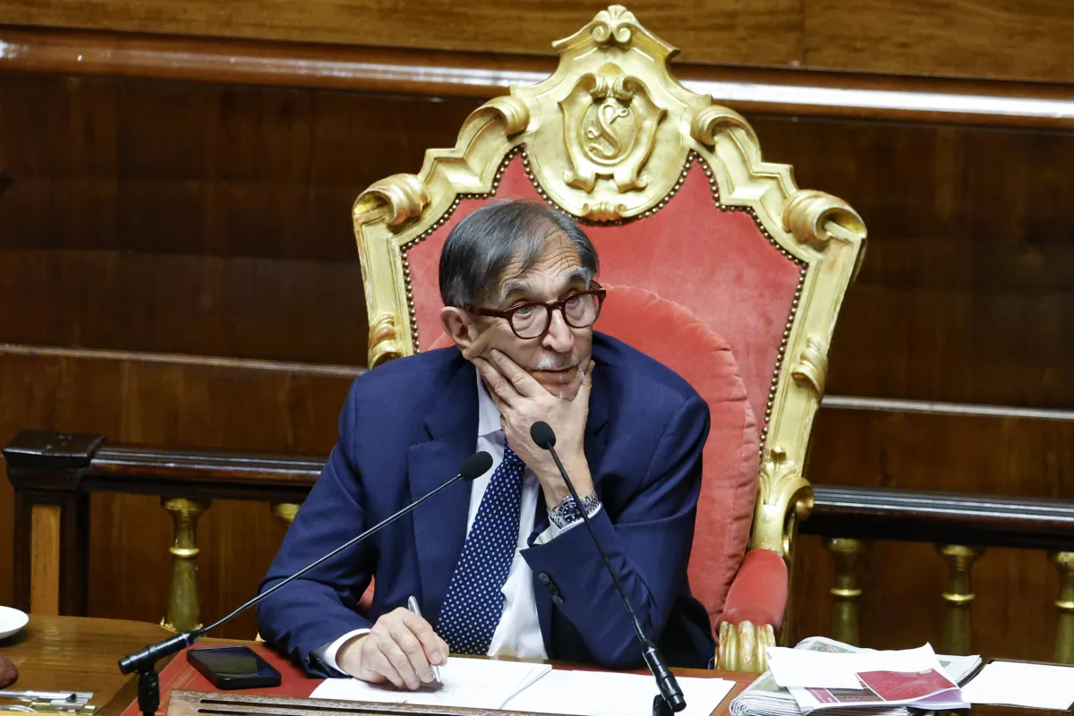 Insulti al senatore Pd, il paradosso di La Russa: ha offeso e ora deve convocare il Giurì d’onore