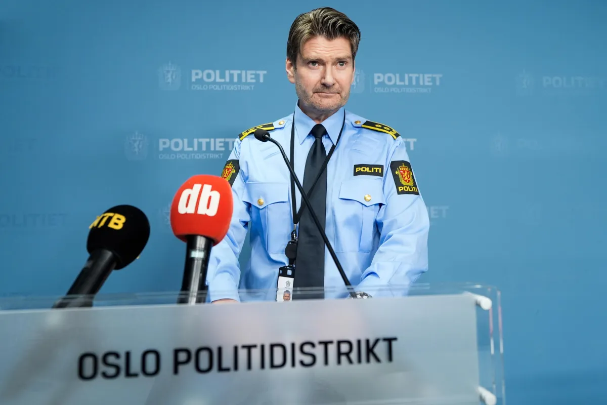 Esplosione all'ambasciata USA a Oslo, arrestati tre fratelli: le indagini e le accuse