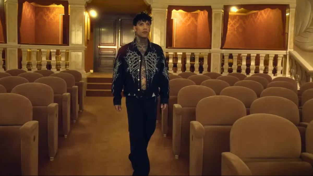 La storia di GionnyScandal: i genitori biologici, l'infanzia e l'adozione