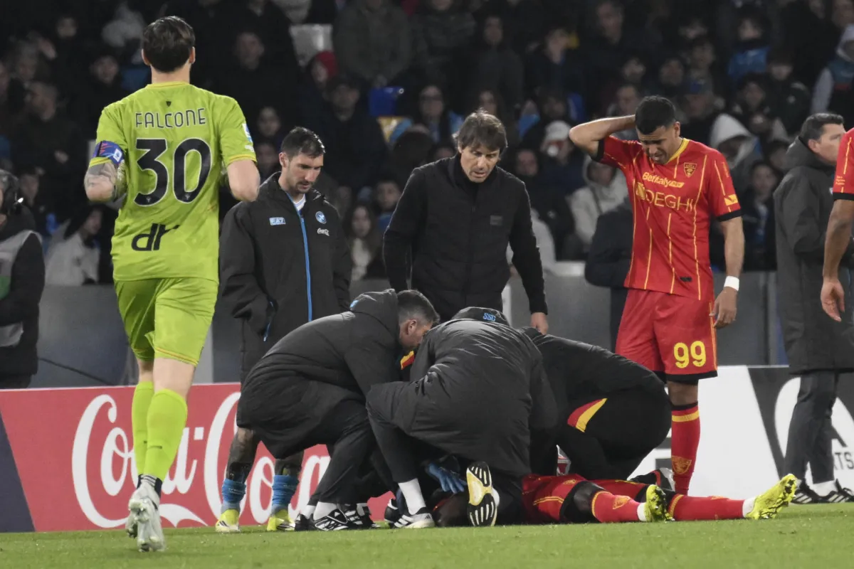 Lecce, paura per Banda: malore in campo e quando tornerà a giocare