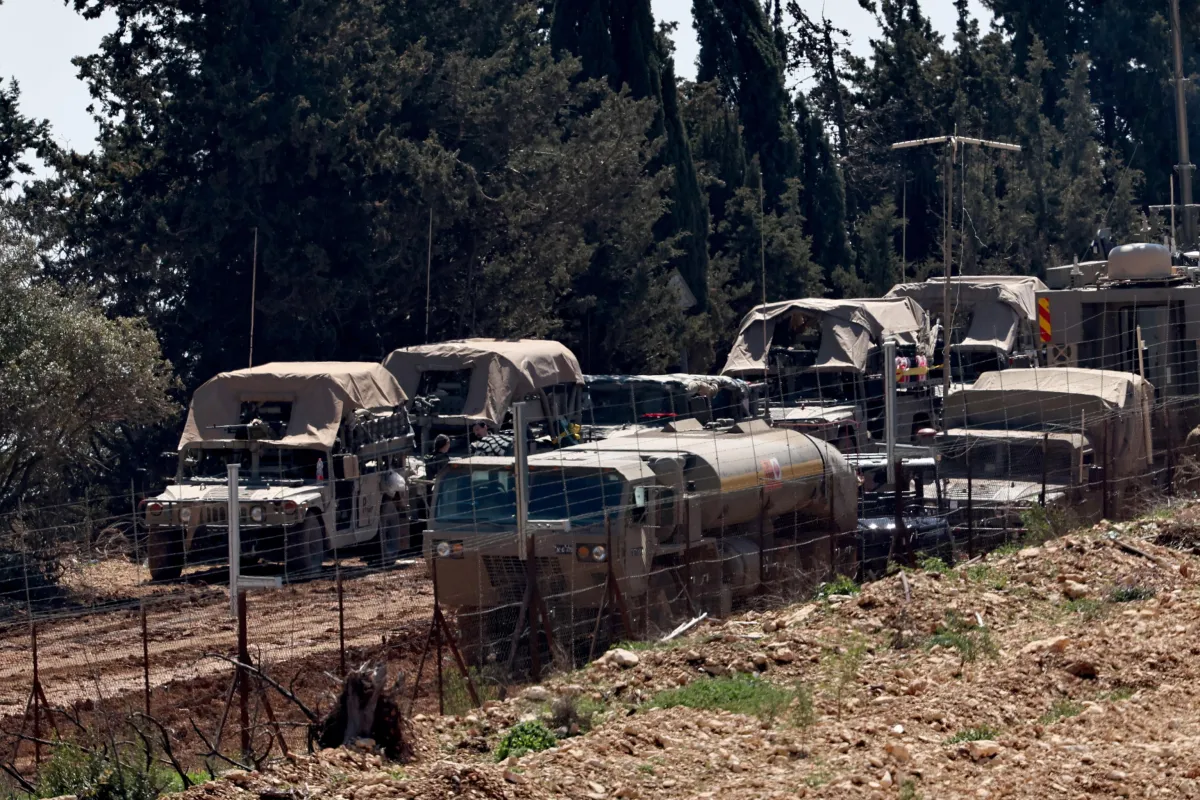 Libano, cinque paesi mettono in guardia Israele contro un'offensiva di terra: appello alla soluzione diplomatica