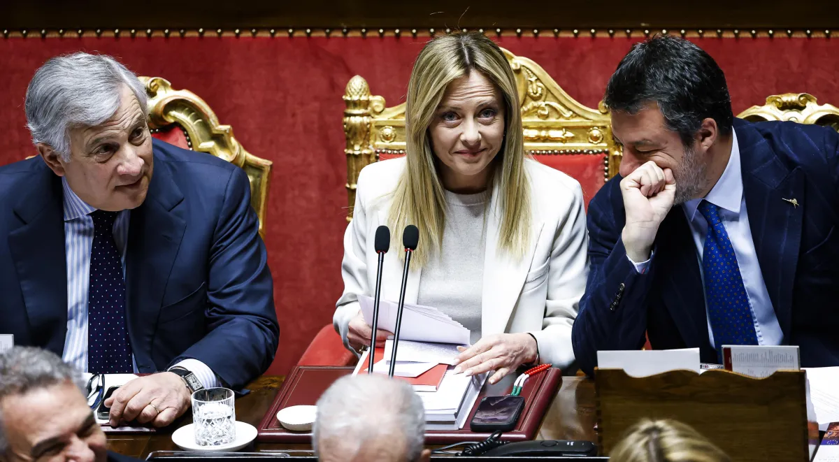 Carburanti alle stelle, c'è il decreto taglia-accise: cosa cambia da oggi e quanto scende il prezzo alla pompa