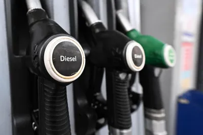 Perché i prezzi dei carburanti non scendono dopo il taglio delle accise? Ecco quando si vedrà davvero il risparmio