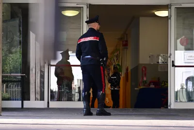 Bergamo, prof accoltellata da un 13enne: dalla "vendetta" alla diretta su Telegram, cosa sappiamo 