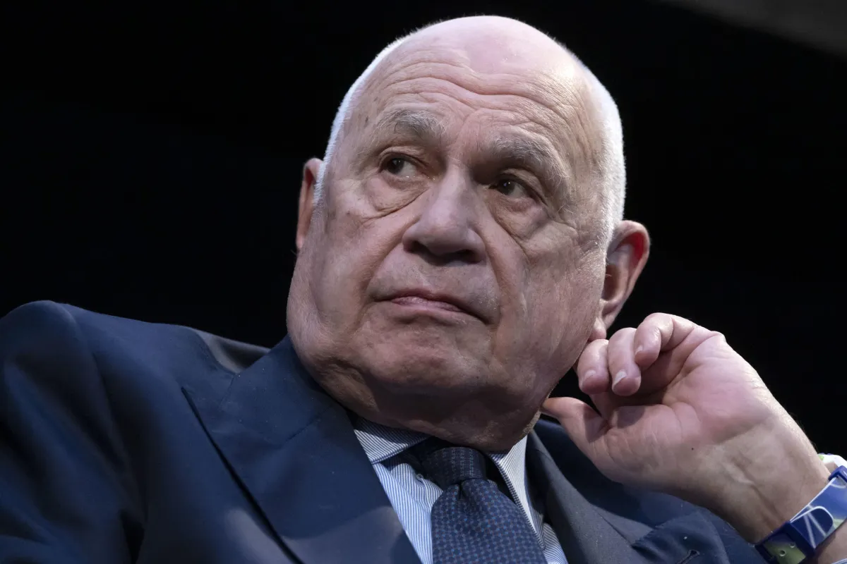 Abuso d'ufficio, il Parlamento europeo sconfessa Nordio: il reato è "grave" e va reintrodotto