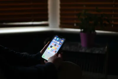 L’Austria pianifica il divieto ai social media per i minori di 14 anni