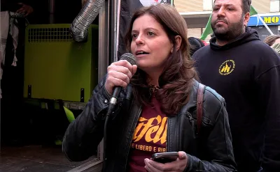 Ilaria Salis, controllo in hotel prima del corteo No Kings. La Questura: "Segnalazione Paese terzo. Nessuna perquisizione”
