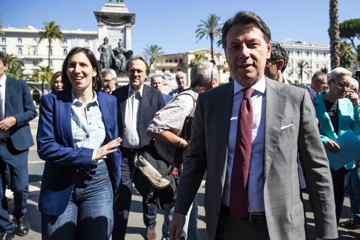 Dietro le quinte del campo largo: cosa ci dicono le parole di Schlein e Conte sull’Ucraina?