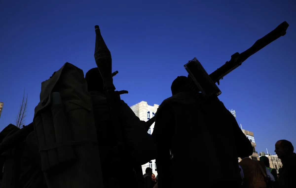 Gli Houthi dello Yemen colpiscono Israele per la prima volta dall’inizio della guerra in Iran: quali sono le implicazioni di una crisi estesa