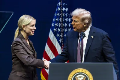 Trump licenzia il procuratore generale Pam Bondi: è il secondo membro del governo a essere rimosso