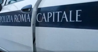 Vermicino, scontro frontale tra auto: morti una donna di 50 anni e un ragazzo di 16, tre i feriti 