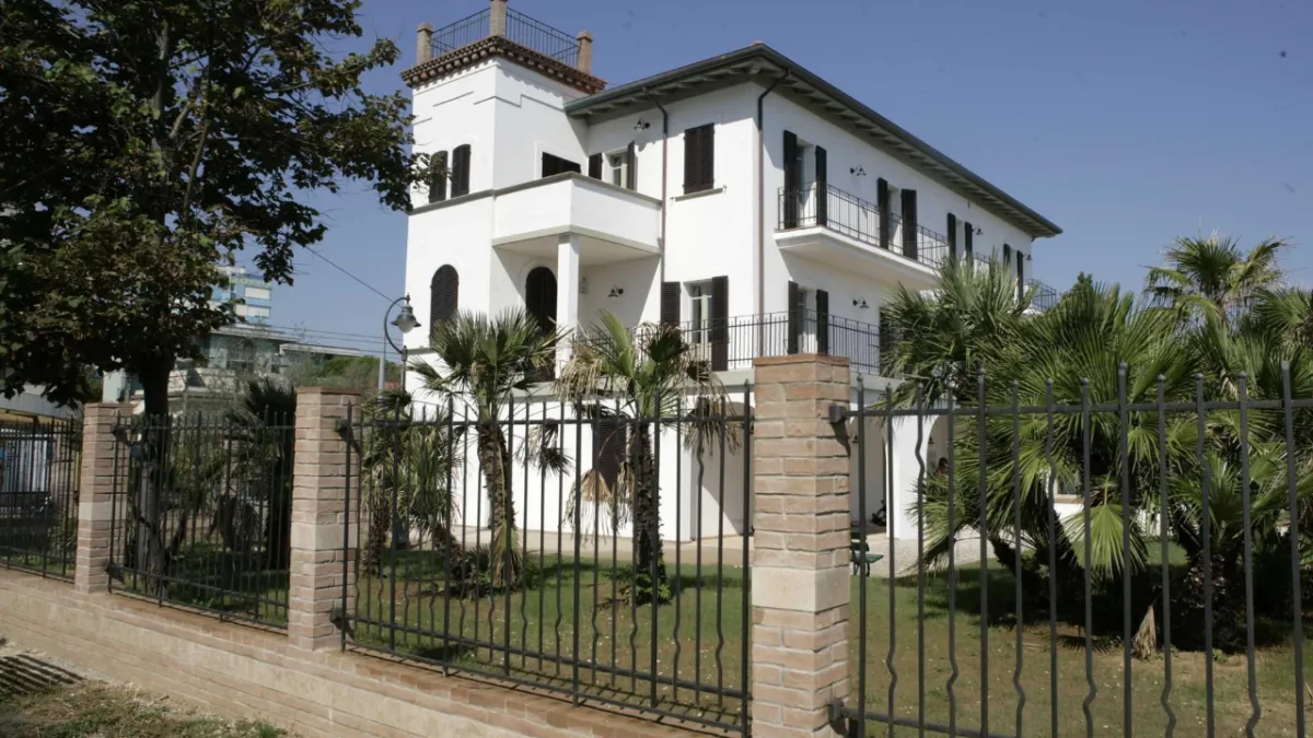 La villa di Mussolini torna pubblica. L'ex missino ha perso