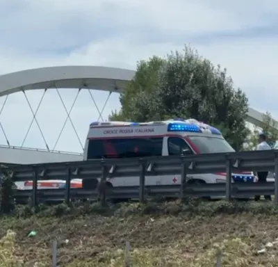 Tragedia sull'A21, bambino di 8 anni muore in un incidente nell'Astigiano: era in moto con il papà