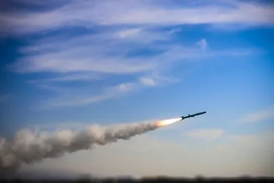 Dai mercati alla diplomazia, come si intrecciano le guerre in Iran e in Ucraina