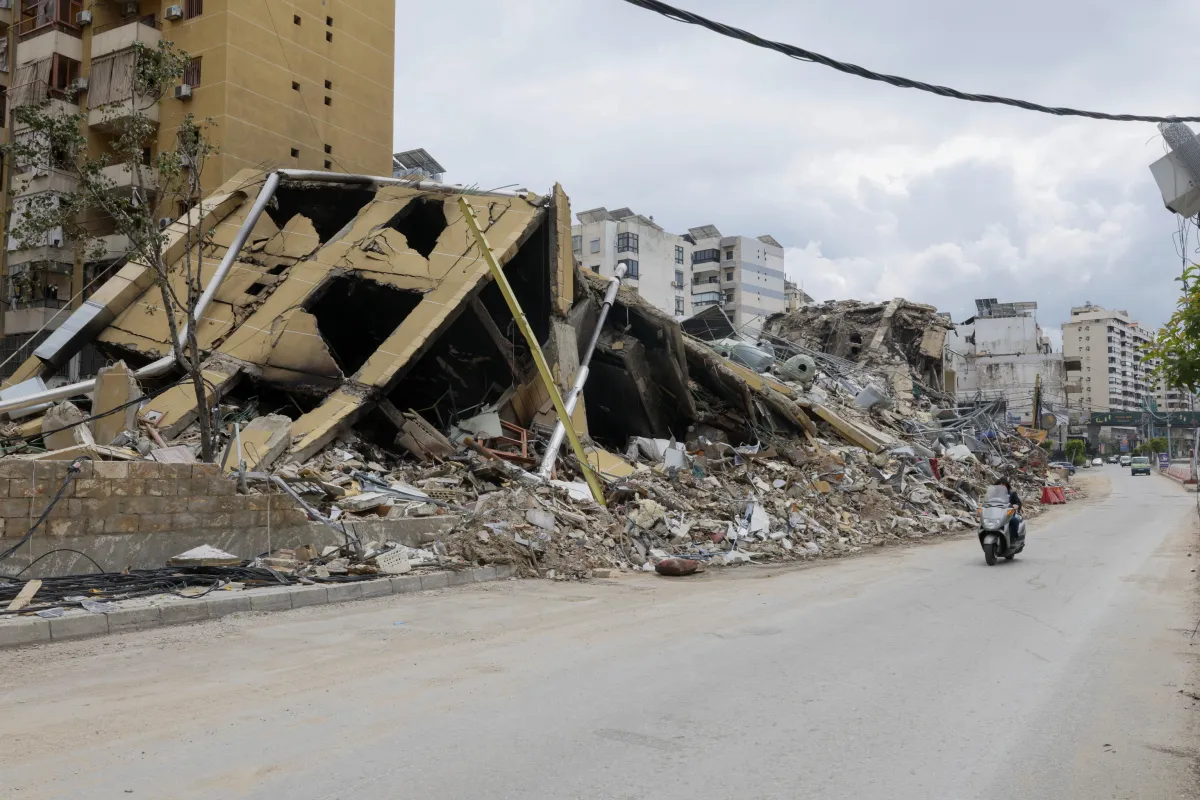 Libano escluso dalla tregua: pesanti bombardamenti israeliani colpiscono tutto il paese