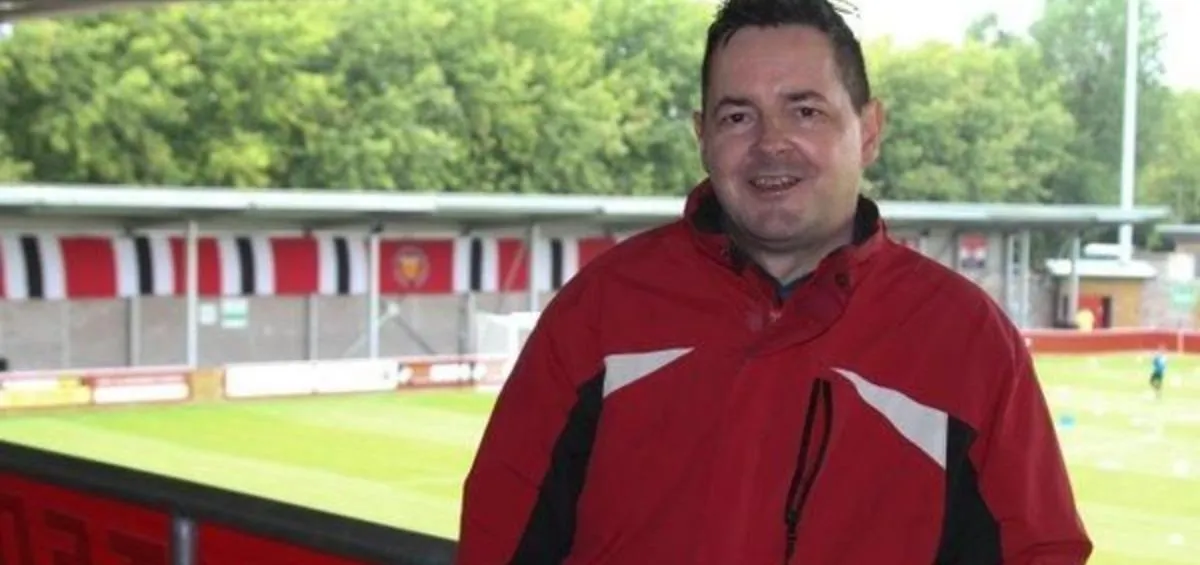 Il primato del tifoso inglese che in 52 anni ha visitato tutti gli stadi e i campi di calcio