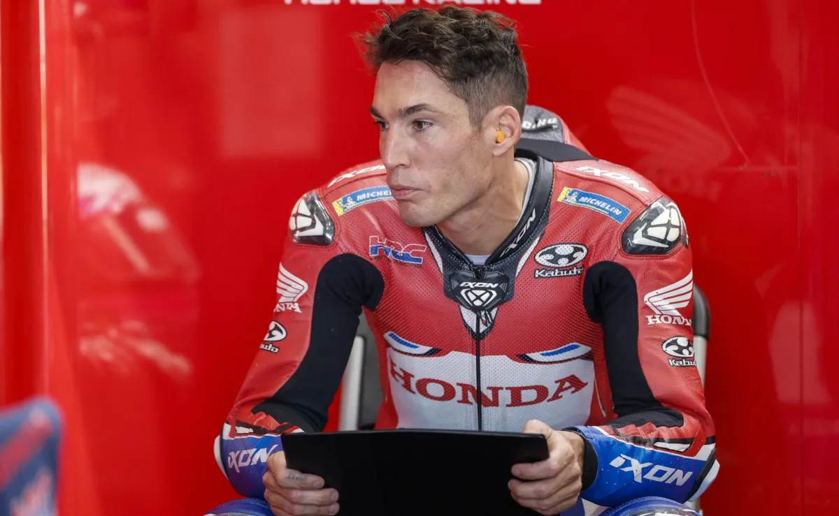 Moto GP, Espargaró cade e si frattura quattro vertebre: come sta e quando può tornare