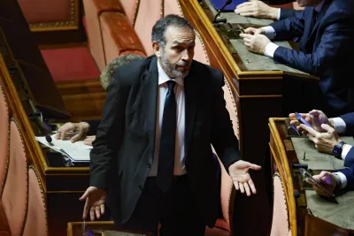 "Che c...o dici?": perché due Senatori del Partito Democratico hanno litigato furiosamente (davanti a tutti)