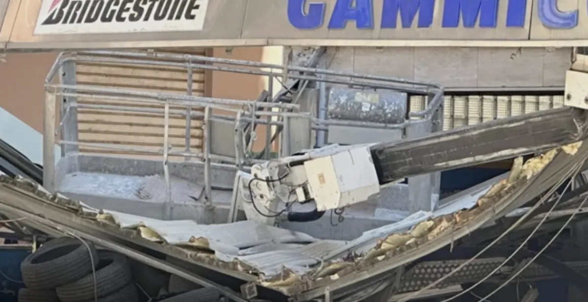 Tragico incidente sul lavoro a Palermo: due operai morti dopo la caduta da una gru