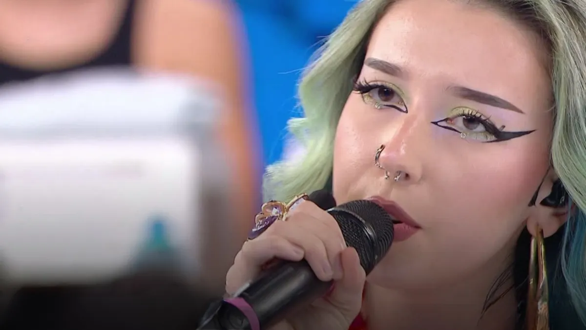 Chi è Valentina Pesaresi? Vita privata, origini e genitori della cantante di "Amici"