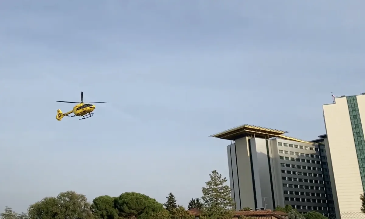 Tragedia a Bologna, morto il bambino di un anno e mezzo caduto dalla finestra di casa