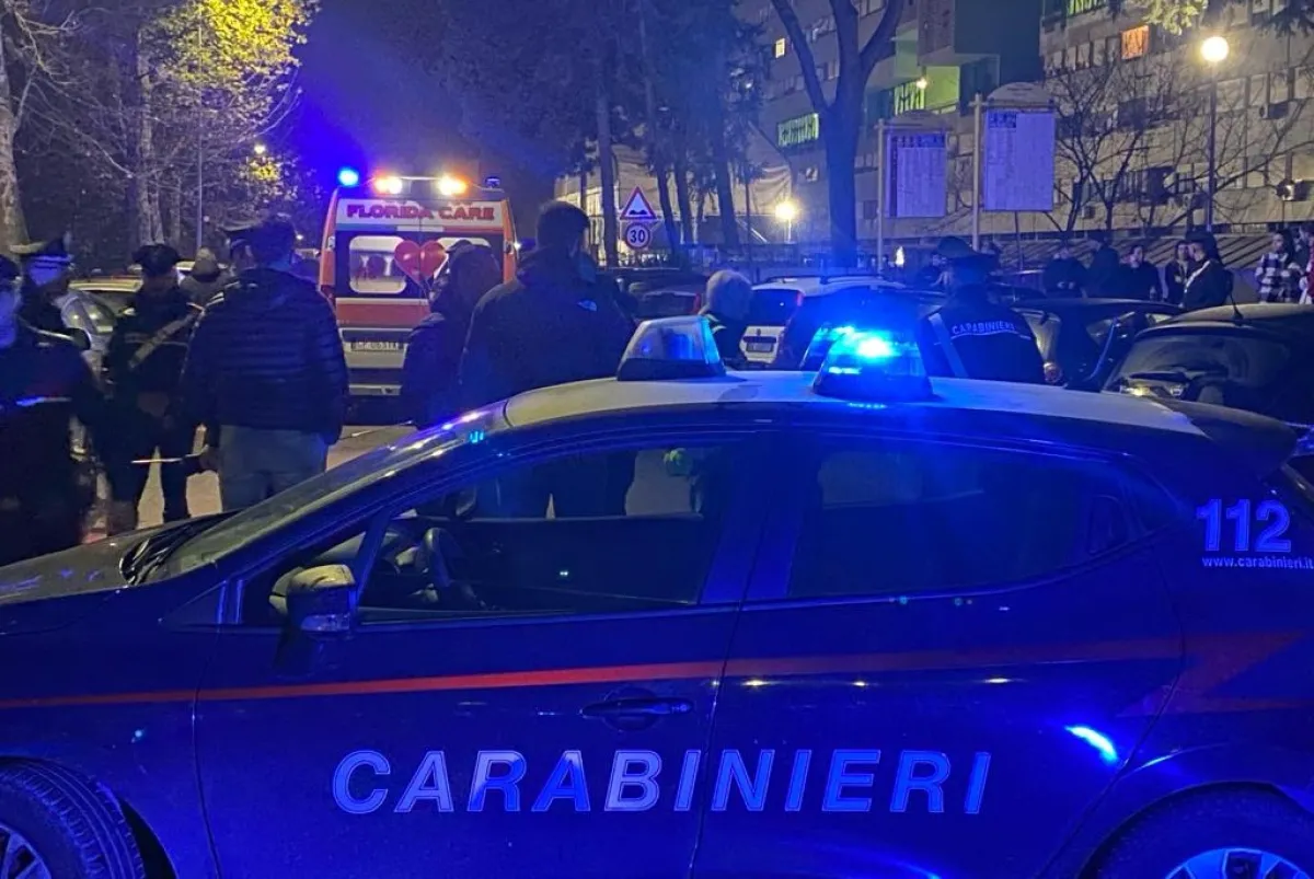 Shock a Massa, muore dopo un’aggressione in piazza davanti al figlio: chi è la vittima