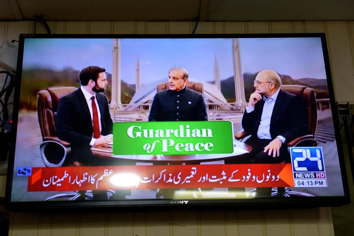 Falliti negoziati USA-Iran, cosa succede adesso nello Stretto di Hormuz? I tre "peggiori" scenari per l'Italia