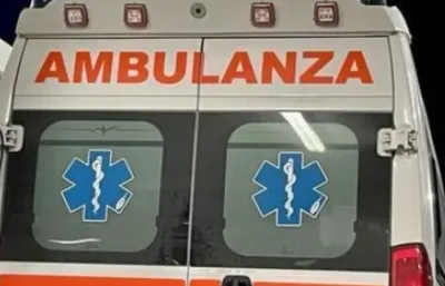 Doppia tragedia in Puglia per il forte vento: morti una 12enne e un operaio colpito da un palo