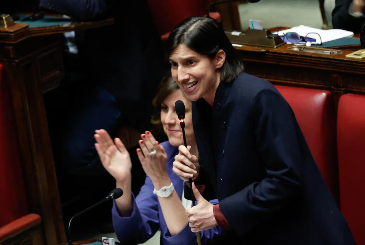 "Siamo avversari nell'Aula, ma..." Il sorprendente intervento di Schlein dopo l'attacco di Trump a Meloni