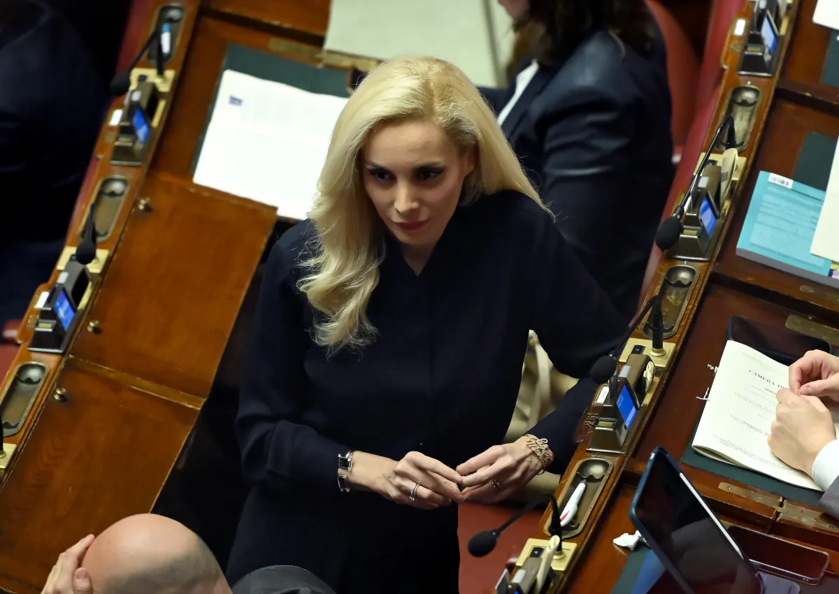 In Forza Italia ora parla (anche) Marta Fascina: "Francesca Pascale non conta niente"