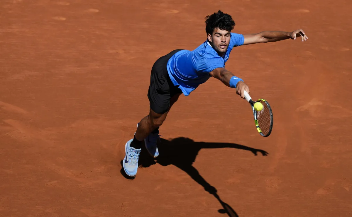 Alcaraz si ritira da Barcellona: cosa cambia per la classifica ATP e per Sinner