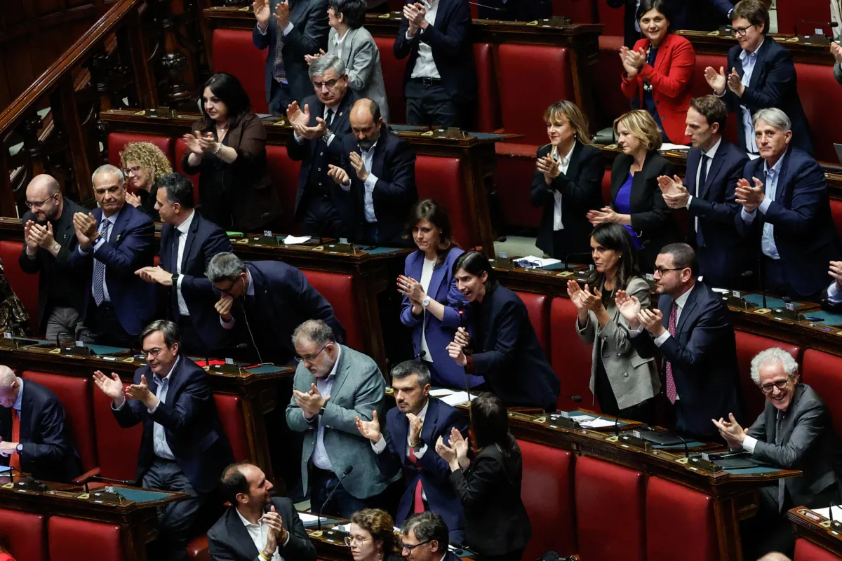Il momento magico di Elly Schlein: ora spunta il sondaggio che la lancia leader del Campo largo